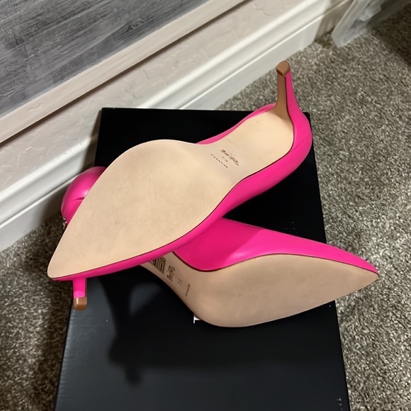 New Coach Skyler Bright Fuchsia Leather Heels - Picture 5 of 9